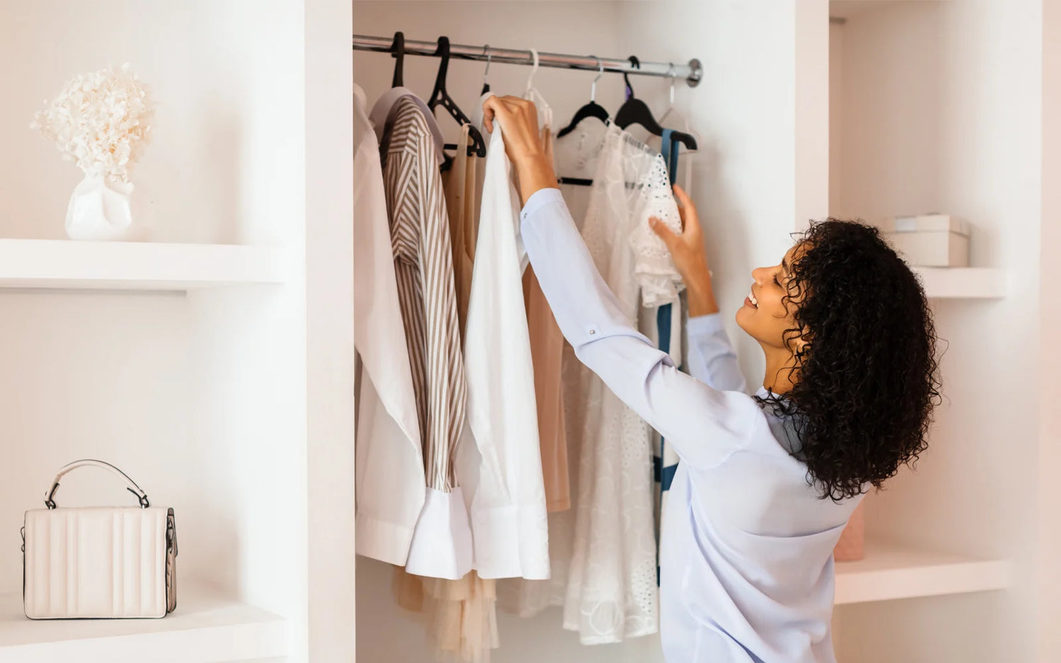 Rangement Chic vous propose des solutions de rangement de vos dressing et placards, 