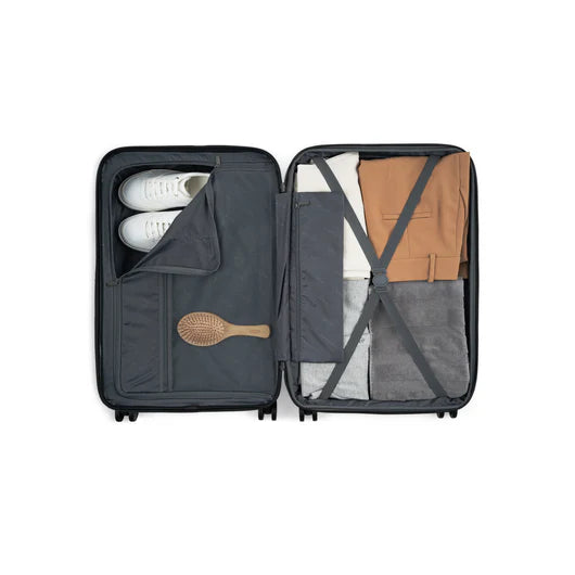 Valise cabine Bugatti Wellington avec 8 roues 360° et finitions vegan leather