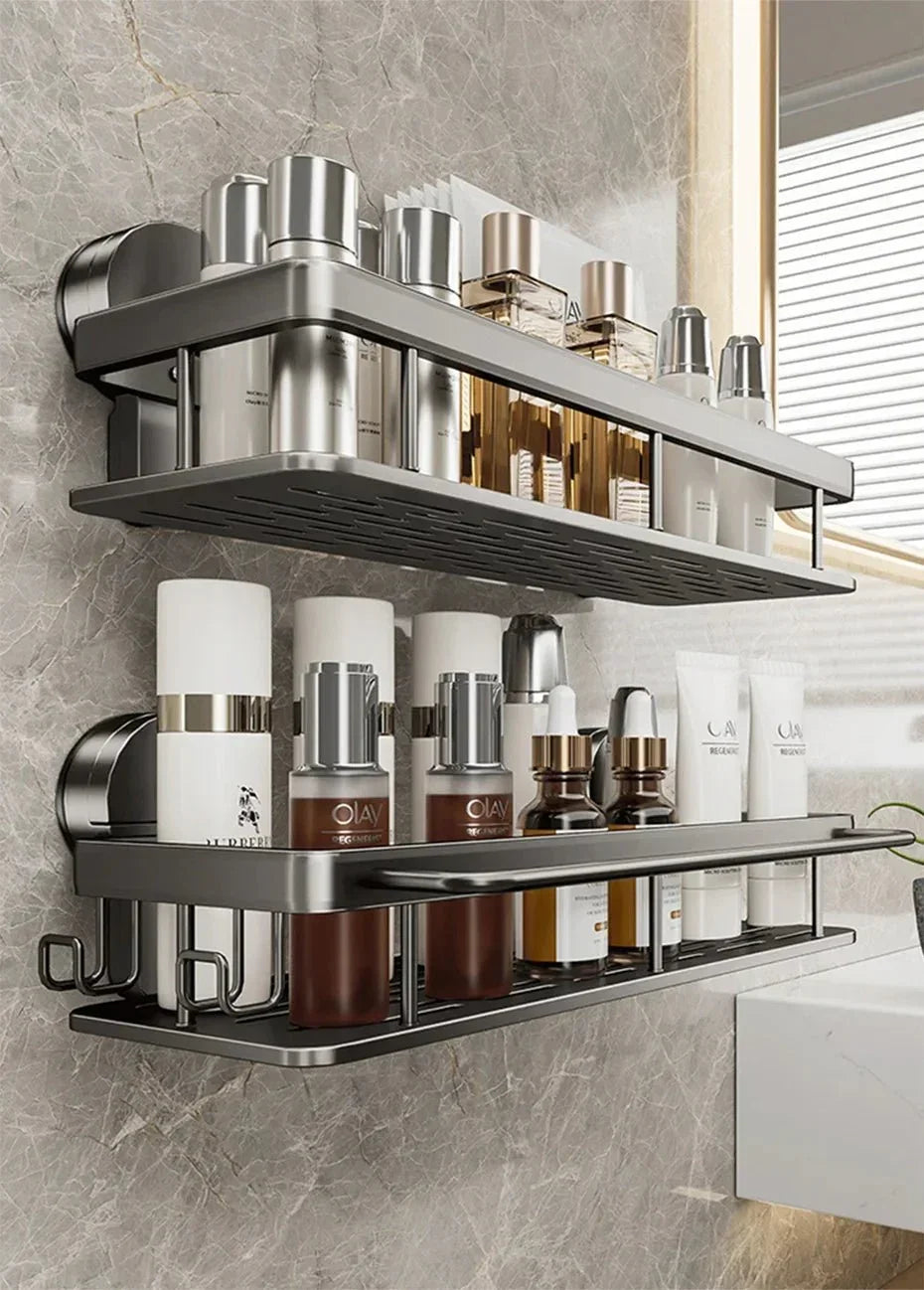 Pour optimiser le rangement dans les pièces d'eau, l'étagère murale cuisine et l'étagère salle de bain s'imposent comme des solutions gain de place indispensables. Vous cherchez une étagère murale design pour apporter une touche moderne, ou peut-être une étagère murale en bambou pour une ambiance naturelle et chaleureuse ? Que ce soit pour une étagère murale salle de bain suspendue au-dessus du lavabo ou une étagère murale cuisine angle pour exploiter un espace perdu, les possibilités sont nombreuses. Pense