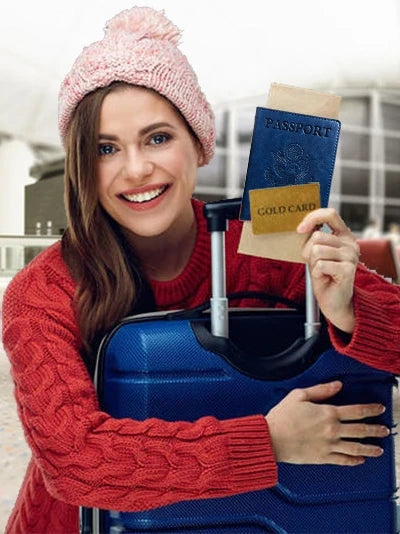 protege passeport utilisé par une femme à l’aéroport pour voyager organisé et serein