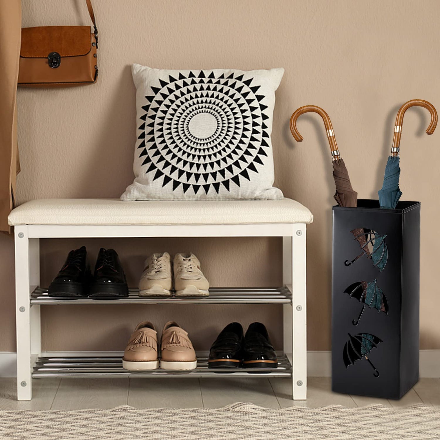 Rangement chic vous propose des étagère et des espaces de rangement pour résoudre le casse-tête du rangement chaussures