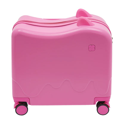 Valise enfant à roulettes cabine 8 pouces grande capacité 37L, conçue pour les enfants de 3 à 6 ans, avec structure robuste en ABS et PVC, roues universelles silencieuses, verrou à code intégré, poignée antidérapante et tige de traction réglable. Valise enfant légère et résistante, compatible avion, dotée de compartiments intérieurs organisés, coins arrondis pour plus de sécurité, supportant jusqu’à 60 kg et permettant à l’enfant de s’asseoir et rouler. Valise enfant design ludique et premium, idéale pour v