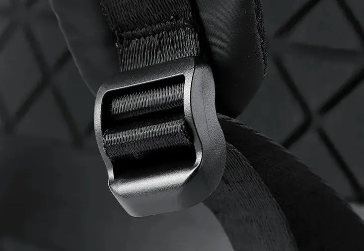 sac a dos roll top urbain avec poches zippees et velcro pour voyage et commute