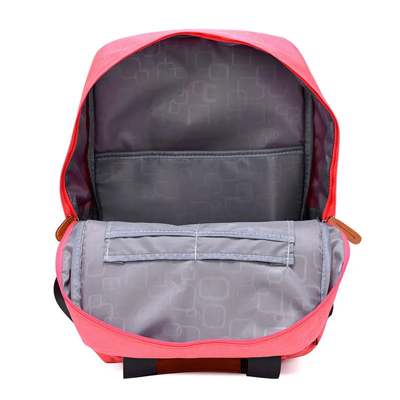 Sac à dos voyage femme Canvas Urbain™ – design moderne et confortable, multipoche et résistant à l’eau, compagnon parfait pour toutes vos aventures en ville.