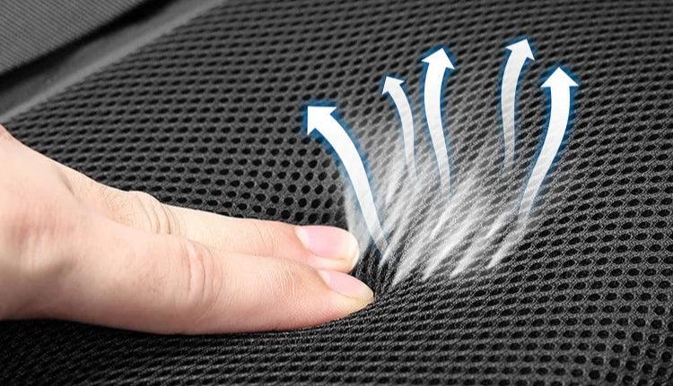 Tissu respirant sac à dos voyage AirShield Pro RangementChic, main appuyant sur maille noire