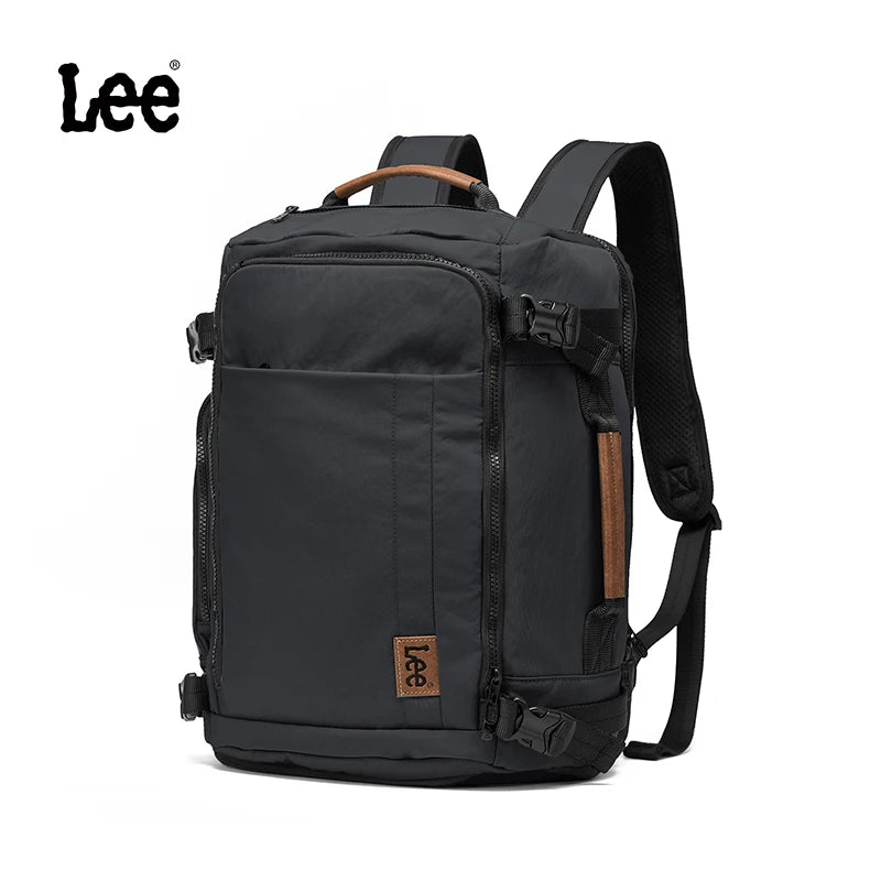 Sac à dos cabine Lee® avec ouverture 180°, passant pour trolley, bandoulières larges et multiples poches pour voyage, sport et usage quotidien.