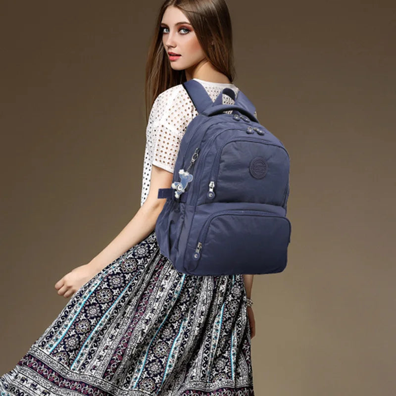 sac à dos voyage femme City Élégance vue de dos, sac urbain confortable avec bretelles rembourrées