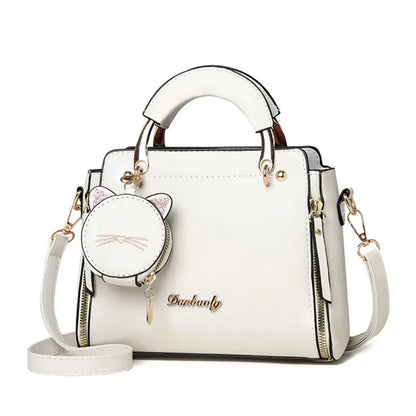 Découvrez le sac à main bandoulière femme élégant et pratique pour quotidien actif, idéal comme sac à main bandoulière femme petit format 24x18x10 cm en cuir PU premium résistant pour sorties bureau ou soirées habillées, ce sac à main bandoulière femme avec bandoulière réglable confortable évite encombrement mains libres pour mouvements fluides, parfait pour sac à main bandoulière femme minimaliste carré chic disponible en couleurs tendance comme sac à main bandoulière femme noir intemporel ou rose poudré f