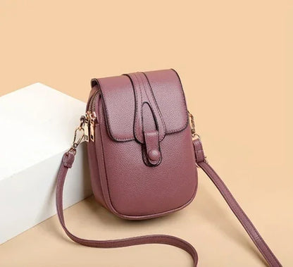 Autour du mot-clé principal "Sac à Main Bandoulière", gravitent de nombreux mots-clés long-tail issus de la description du produit ChicBox™, tels que "sac à main bandoulière pour quotidien stylé", "petit sac bandoulière en cuir PU premium", "sac bandoulière ajustable avec compartiments intelligents", "sac à main bandoulière léger pour liberté de mouvements", "accessoire sac bandoulière polyvalent pour toutes tenues", "sac bandoulière design carré moderne et élégant"