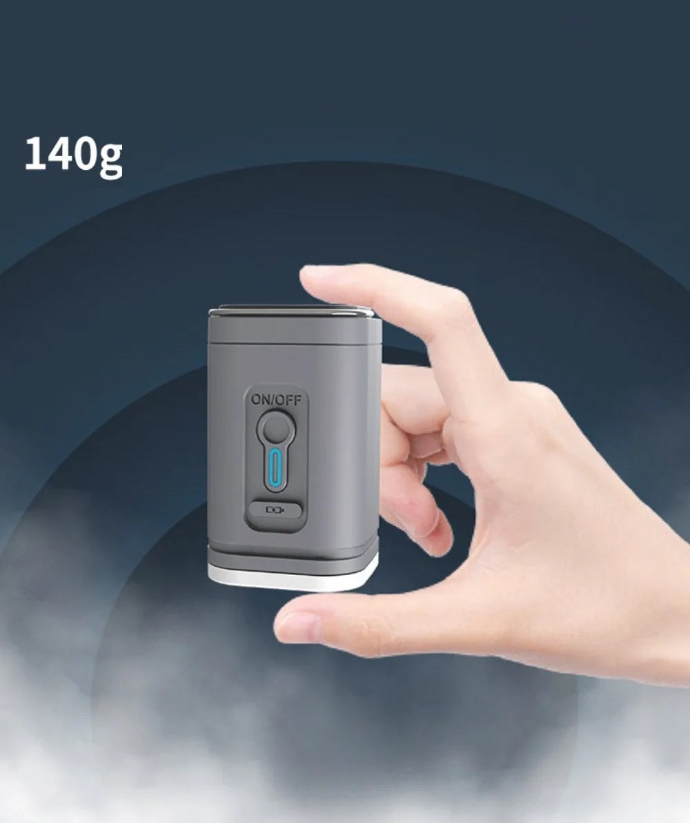 Un sac de compression voyage est conçu pour réduire le volume des vêtements dans un bagage cabine ou un sac de voyage. Le format 17L permet une compression efficace tout en restant compatible avec les dimensions des valises cabine avion