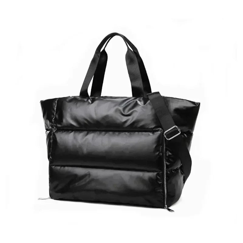 Découvrez le sac de sport femme ImperFit™, l'accessoire parfait pour les femmes actives cherchant un sac de sport femme imperméable en nylon Oxford haute densité déperlant anti-usure et respirant, un sac de sport femme grande capacité 36-55L modulable pour fitness yoga piscine ou voyage week-end, un sac de sport femme avec compartiment chaussures ventilé pour séparer linge propre et affaires mouillées, un sac de sport femme porte-tapis yoga intégré idéal pour séances pilates ou yoga femme imperméable