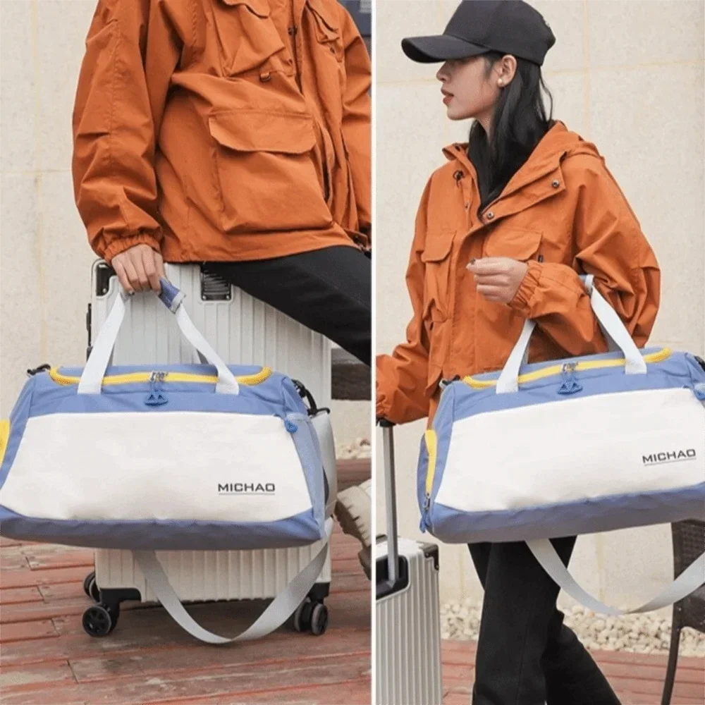 Découvrez le sac de sport femme avec compartiment étanche pour vêtements humides, idéal pour les femmes actives cherchant un sac de sport femme polyvalent pour yoga et piscine, ce sac de sport femme imperméable en polyester Oxford résistant aux intempéries offre une organisation intelligente avec séparation sèche et humide pour éviter les odeurs désagréables, parfait comme sac de sport femme grande capacité 50x27x23 cm pour week-end improvisé ou entraînement quotidien, disponible en coloris tendance comme s