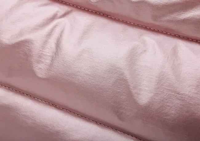 Découvrez le sac de sport femme ImperFit™, l'accessoire parfait pour les femmes actives cherchant un sac de sport femme imperméable en nylon Oxford haute densité déperlant anti-usure et respirant, un sac de sport femme grande capacité 36-55L modulable pour fitness yoga piscine ou voyage week-end, un sac de sport femme avec compartiment chaussures ventilé pour séparer linge propre et affaires mouillées, un sac de sport femme porte-tapis yoga intégré idéal pour séances pilates ou yoga femme imperméable