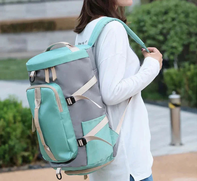 Sac de sport femme Luméra élégant avec rangement chic et compartiments multiples. Sac de sport femme avec compartiment à chaussures indépendant. Sac de sport femme grande capacité pour salle de sport et voyage. Sac de sport femme imperméable et léger pour déplacements quotidiens. Sac de sport femme yoga et fitness avec poches pratiques. Sac de sport bandoulière chic et polyvalent pour femme de Rangement Chic. Sac de sport femme week-end pratique 