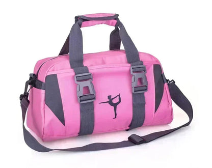 Le sac de sport femme Zenova imperméable pour yoga et fitness offre une capacité de 20-35L idéale pour transporter tenues et accessoires, avec un compartiment chaussures séparé parfait pour voyage cabine et activités quotidiennes, fabriqué en nylon Oxford résistant à l'humidité pour piscine et fitness, ergonomique avec bretelles ajustables pour un confort optimal sans douleur d'épaule, doté d'une organisation optimale pour tapis, gourde et vêtements, léger et durable adapté aux week-ends actifs et déplaceme