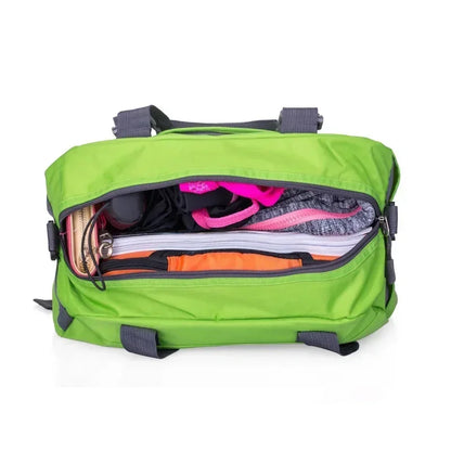 Le sac de sport femme Zenova imperméable pour yoga et fitness offre une capacité de 20-35L idéale pour transporter tenues et accessoires, avec un compartiment chaussures séparé parfait pour voyage cabine et activités quotidiennes, fabriqué en nylon Oxford résistant à l'humidité pour piscine et fitness, ergonomique avec bretelles ajustables pour un confort optimal sans douleur d'épaule, doté d'une organisation optimale pour tapis, gourde et vêtements, léger et durable adapté aux week-ends actifs et déplaceme