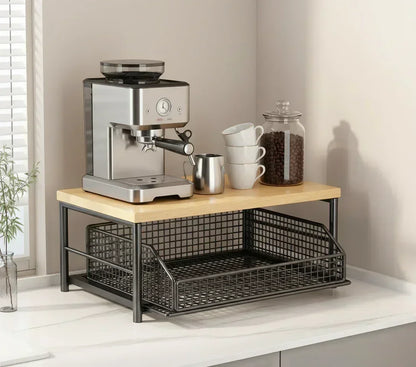 Support organisateur avec machine à café coin café cuisine, rangement café chic, organiser son espace café, machine à café design, coin café chic, cuisine épurée, rangement capsules café, rangement dosettes, étagère machine à café, tiroir coulissant café, conservation graines de café, bouteille conservation café, rangement tasses café, présentoir à tasses, mobilier cuisine organisé, accessoires rangement café, déco café chic, style scandinave café, élégance industrielle, minimalisme contemporain, accessoire